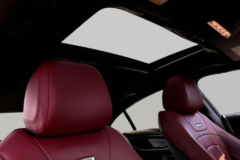 Mercedes-Benz CLS photo 27
