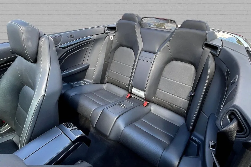 Mercedes-Benz E-Class photo 17