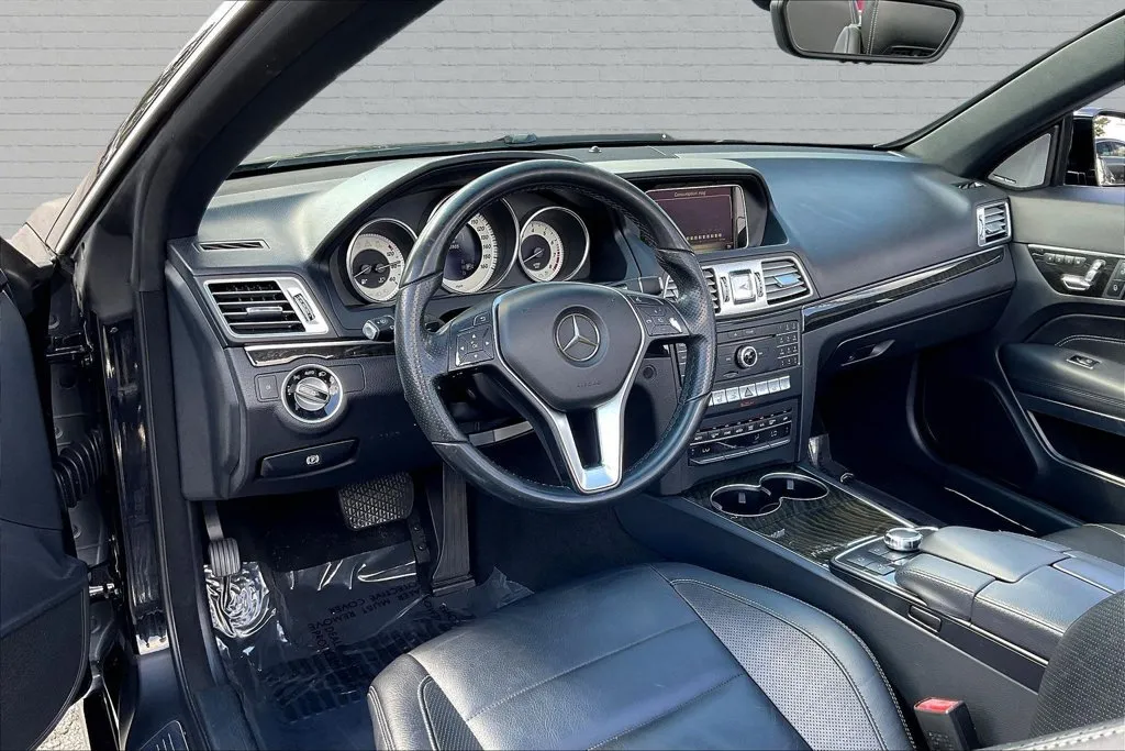 Mercedes-Benz E-Class photo 12