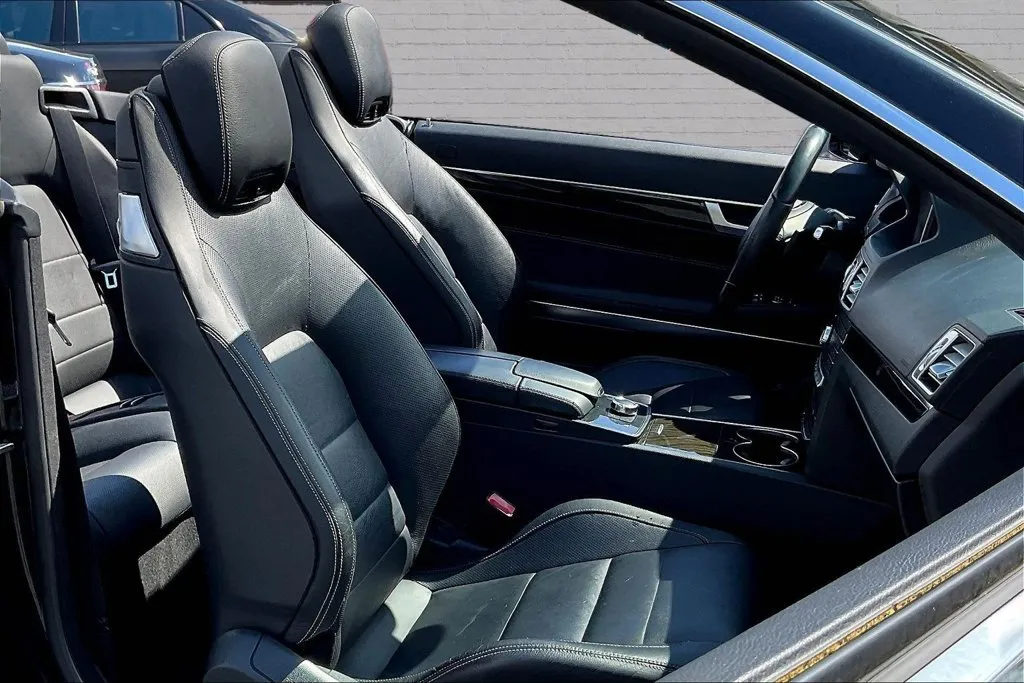 Mercedes-Benz E-Class photo 21