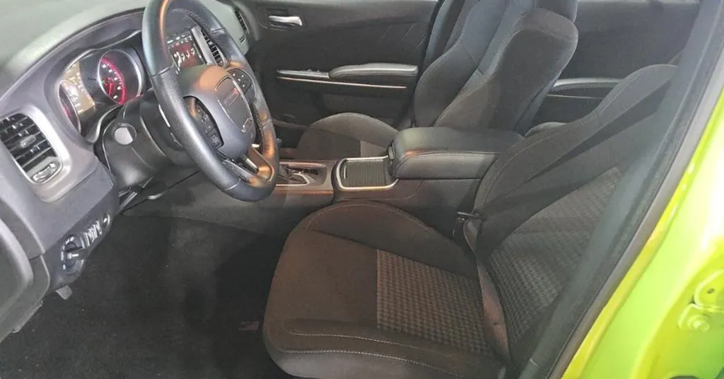Dodge Charger photo 5