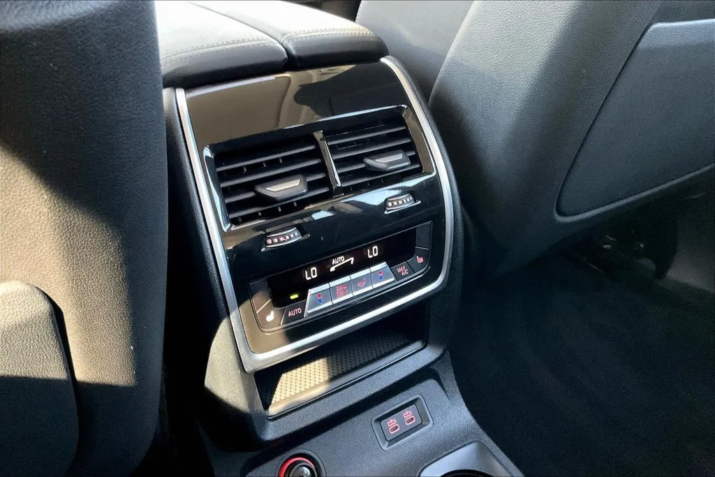 BMW X7 photo 10