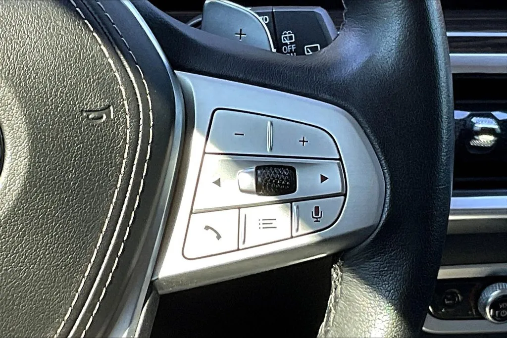 BMW X7 photo 12