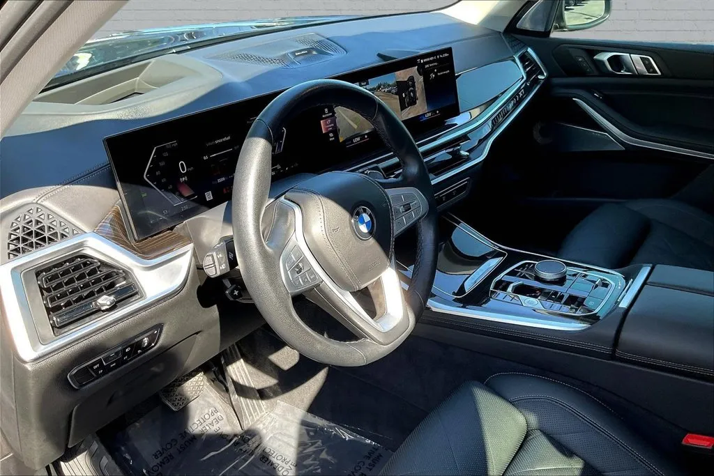 BMW X7 photo 17