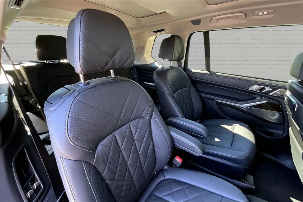 BMW X7 photo 25
