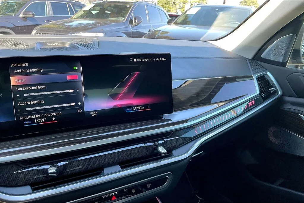 BMW X7 photo 41