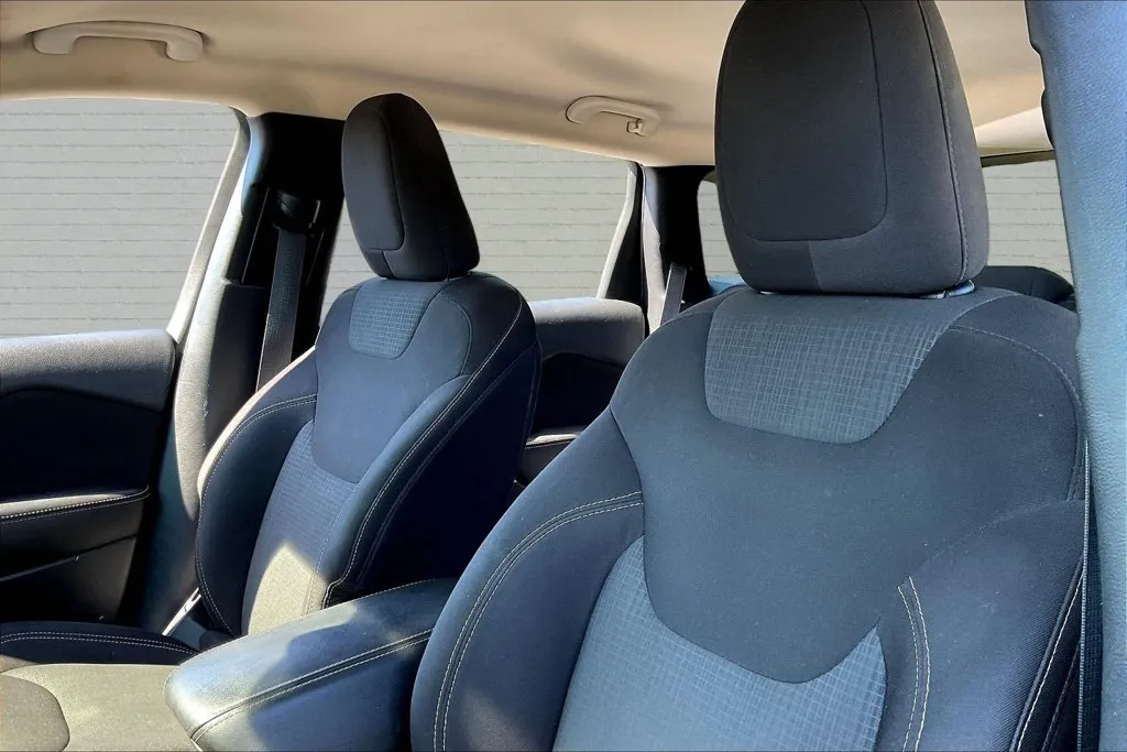 Jeep Cherokee photo 20