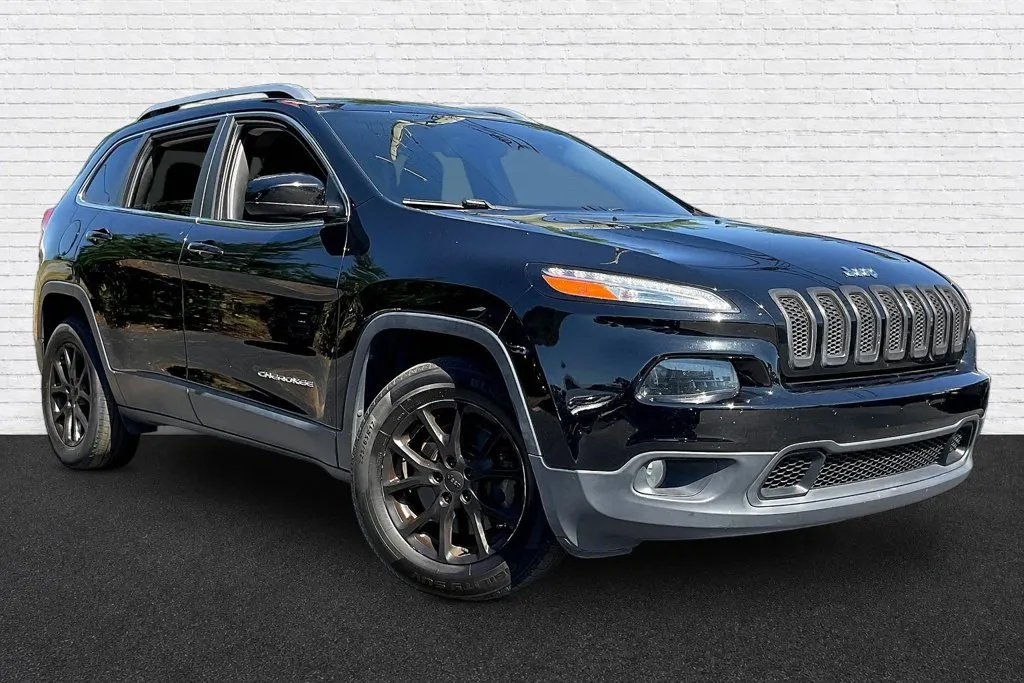 Jeep Cherokee photo 3