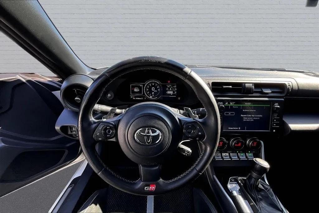 Toyota GR86 photo 6