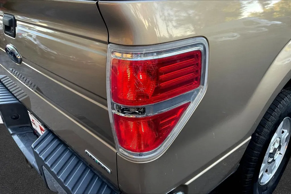 Ford F-150 photo 22