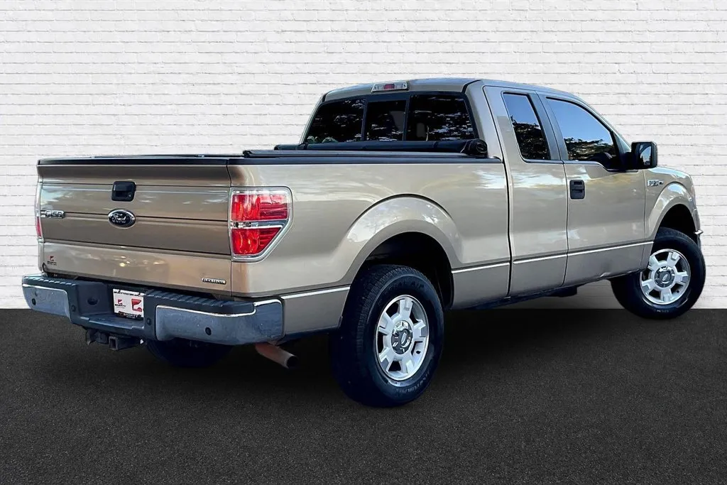 Ford F-150 photo 6