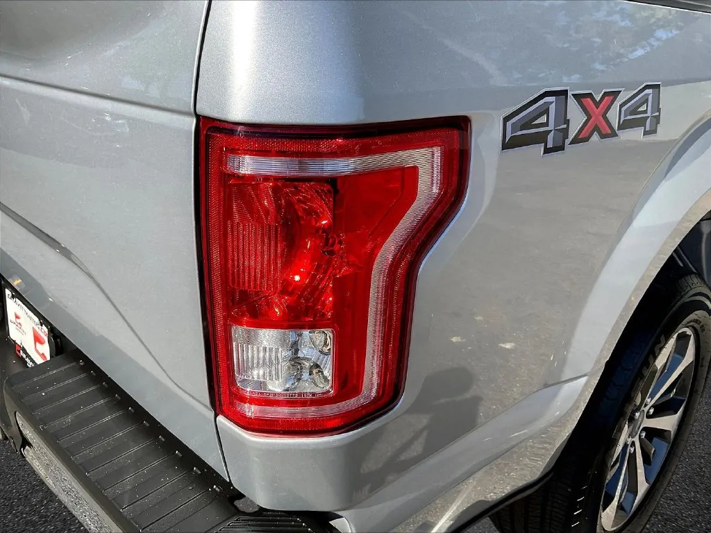 Ford F-150 photo 23