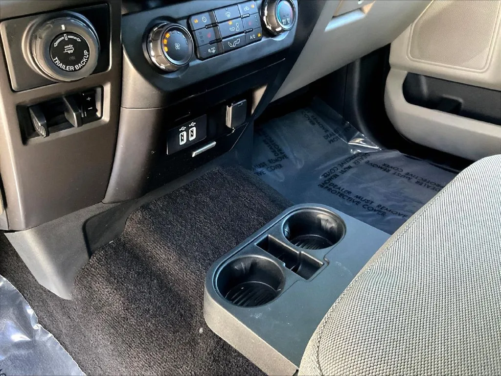 Ford F-150 photo 18
