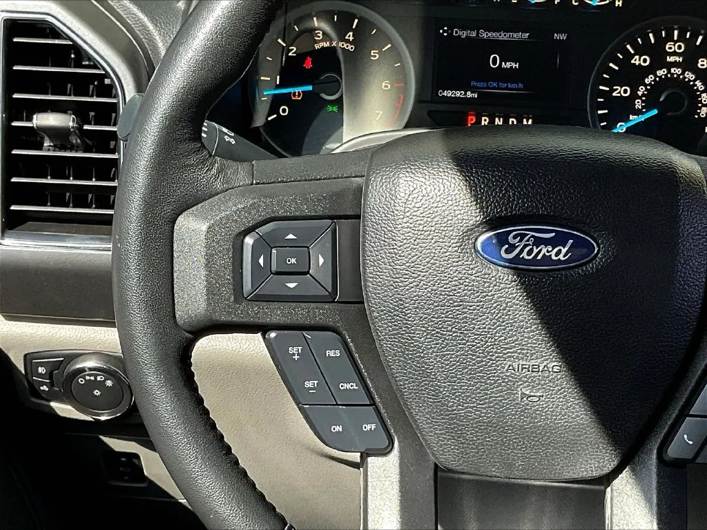 Ford F-150 photo 11