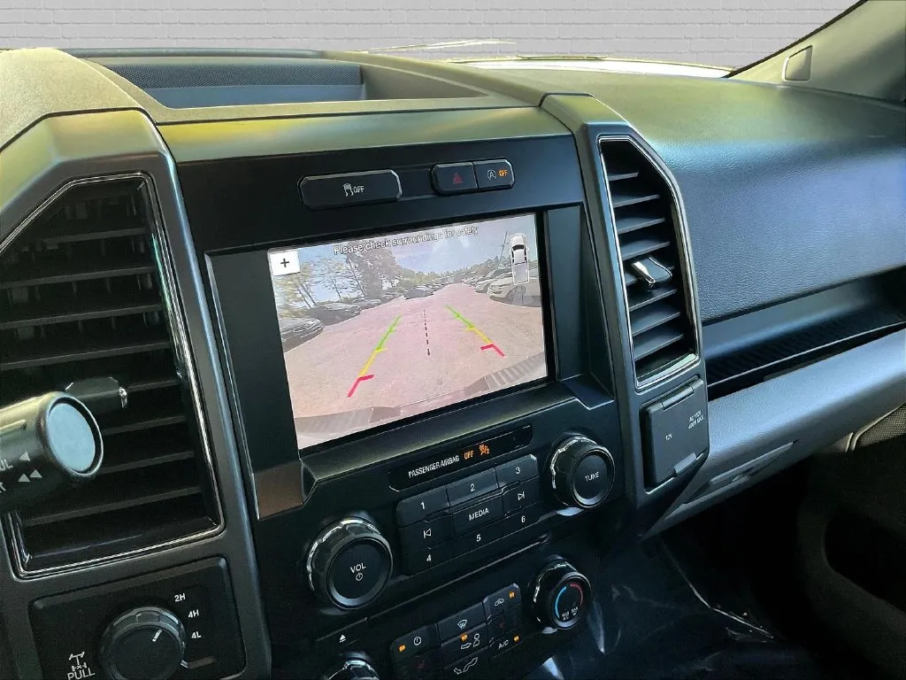 Ford F-150 photo 14