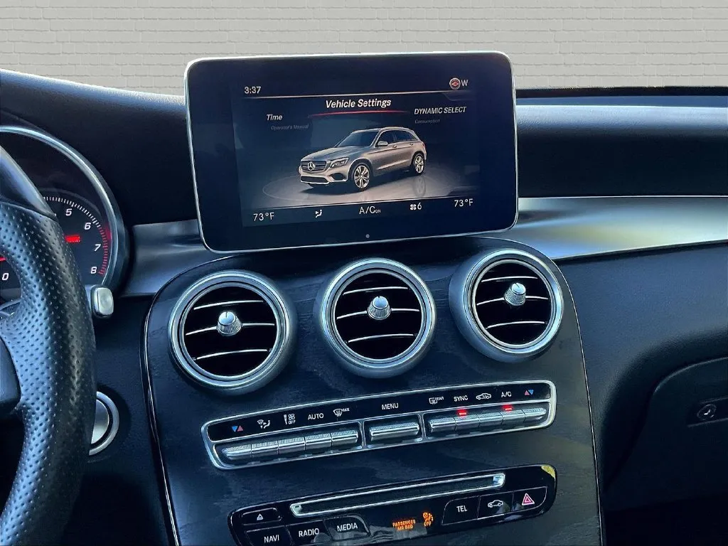 Mercedes-Benz GLC photo 8