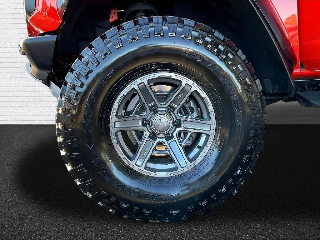 Ford Bronco photo 34