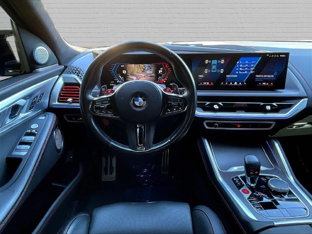 BMW XM photo 8