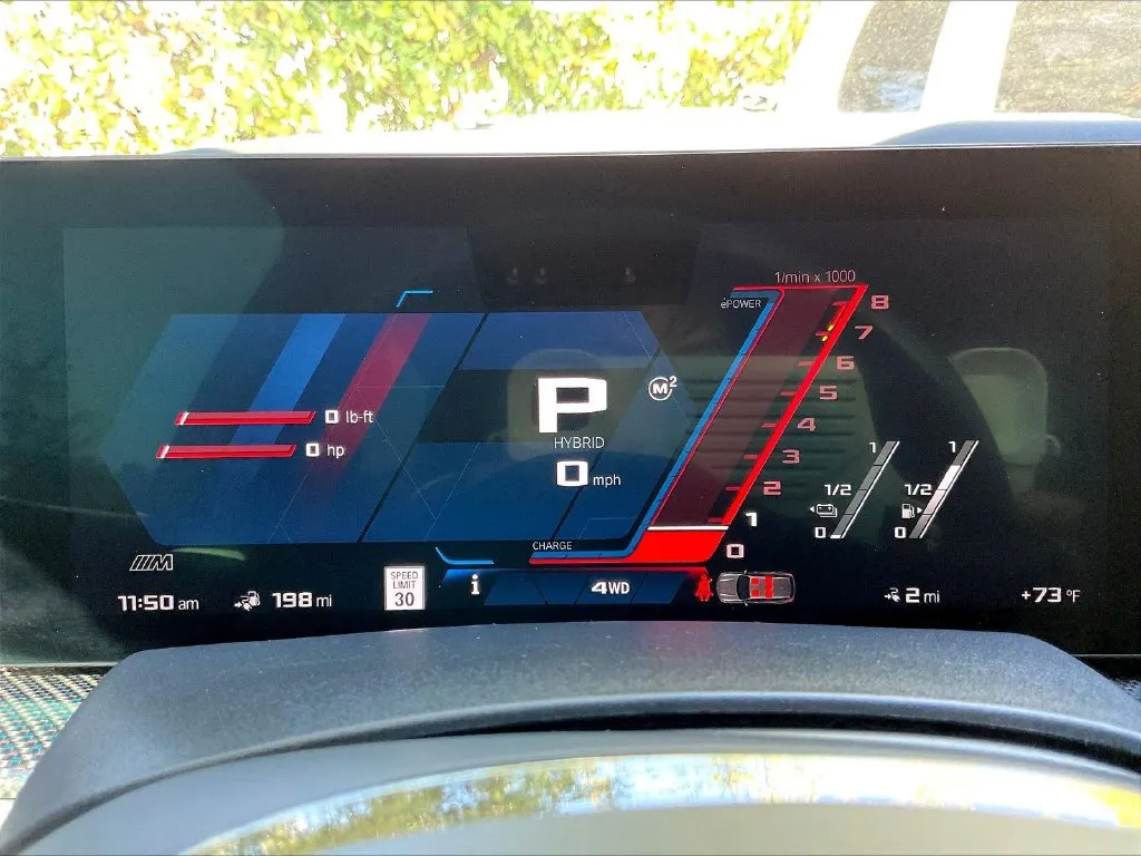 BMW XM photo 39