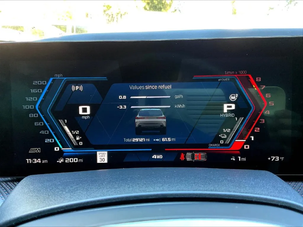 BMW XM photo 13