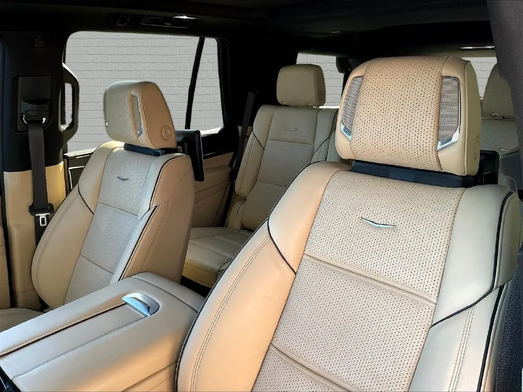Cadillac Escalade photo 21