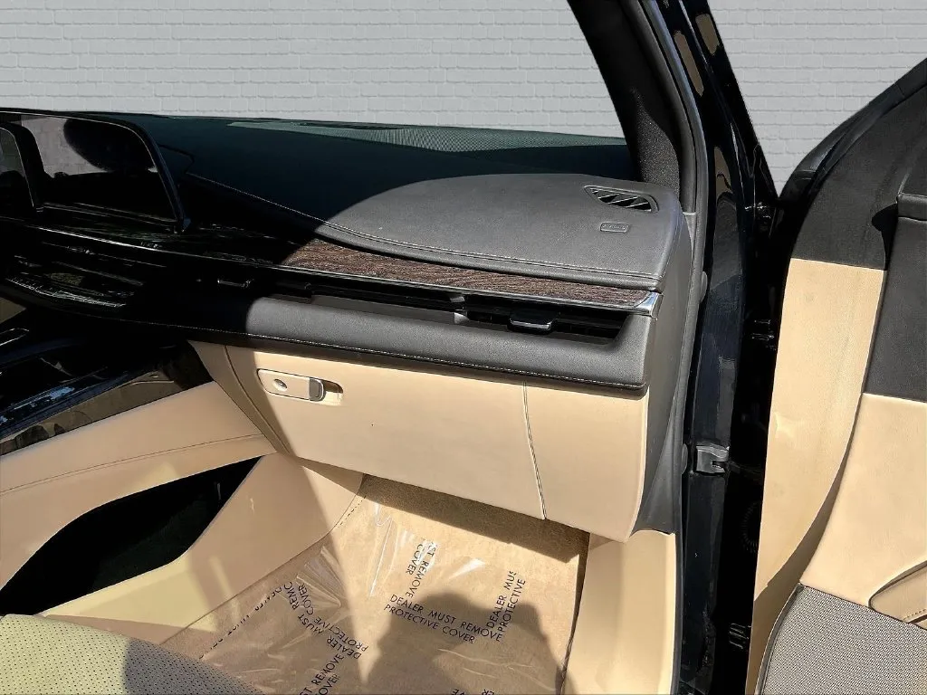 Cadillac Escalade photo 26
