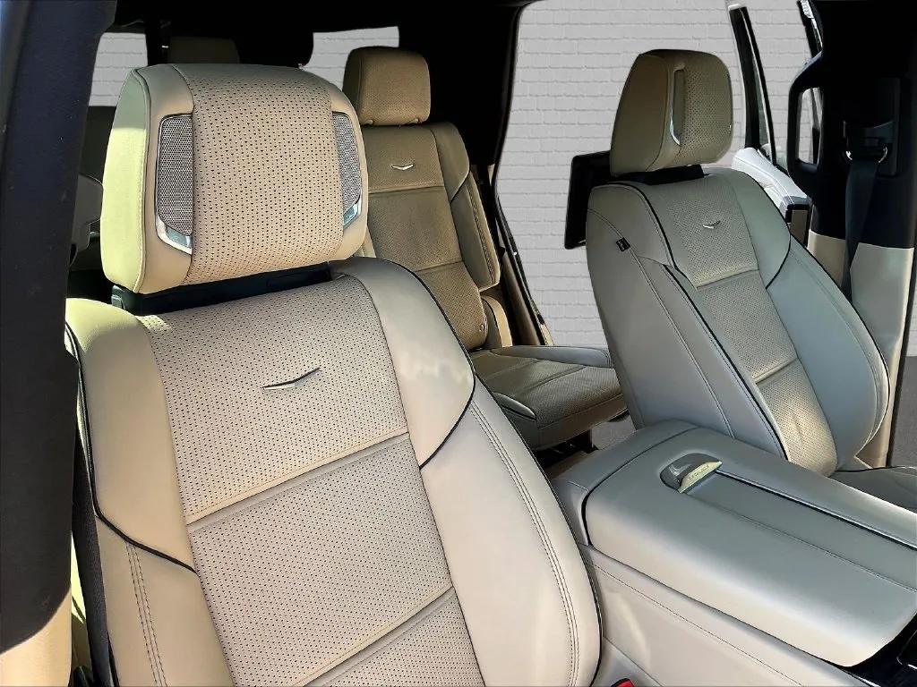 Cadillac Escalade photo 29