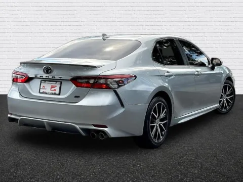 More photos of 2021 Toyota Camry SE at Gravity Motor Cars, GA