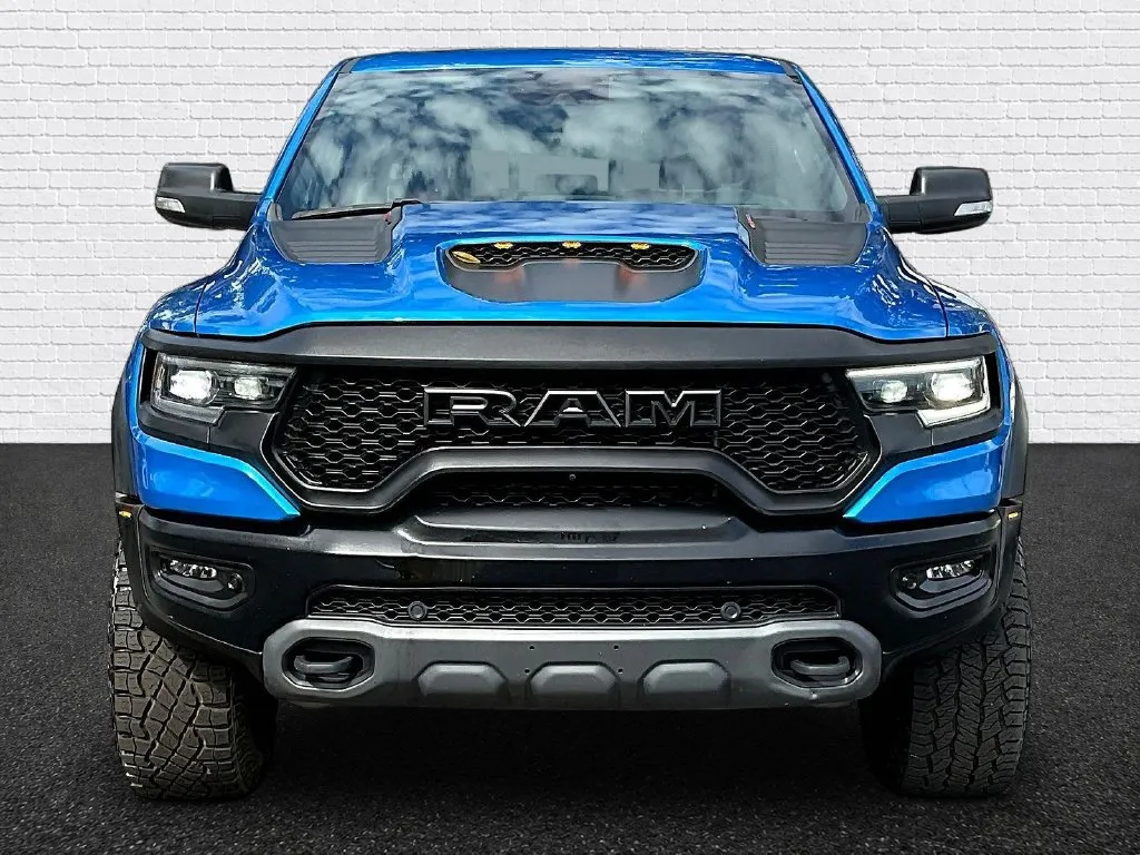 Ram 1500 photo 2