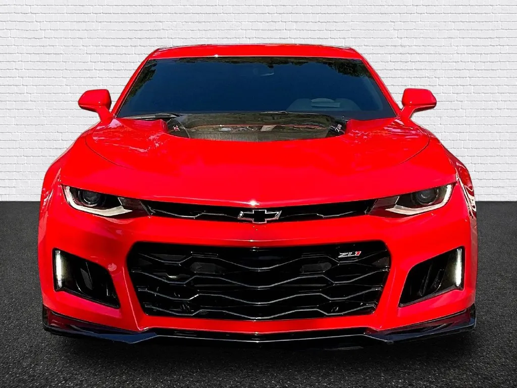 Chevrolet Camaro photo 2