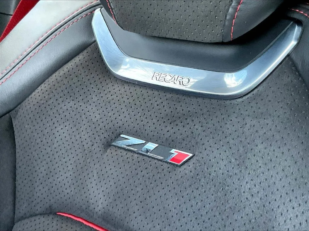 Chevrolet Camaro photo 38