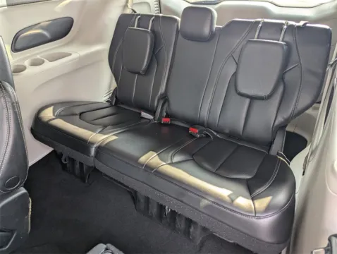 More photos of 2022 Chrysler Pacifica Touring L at Gravity Motor Cars, GA