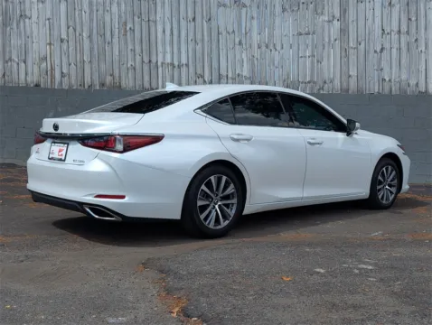 More photos of 2021 Lexus ES 350 at Gravity Motor Cars, GA