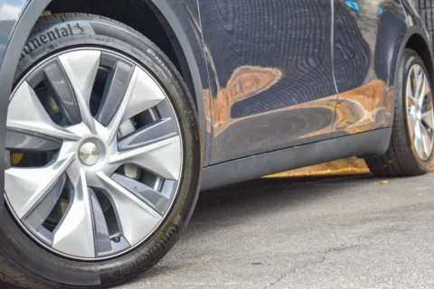 More photos of 2023 Tesla Model Y at Gravity Autos Sandy Springs, GA