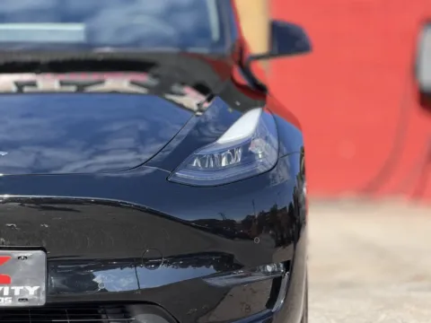 More photos of 2022 Tesla Model Y Performance at Gravity Autos Sandy Springs, GA