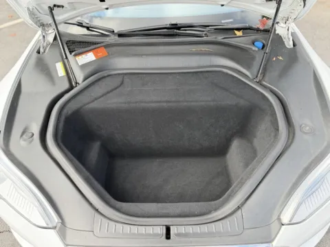 More photos of 2015 Tesla Model S 70D at Gravity Autos Sandy Springs, GA