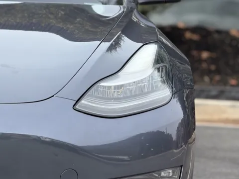 More photos of 2021 Tesla Model 3 Performance at Gravity Autos Sandy Springs, GA