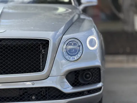 More photos of 2019 Bentley Bentayga V8 at Gravity Autos Sandy Springs, GA