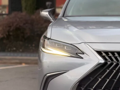 More photos of 2022 Lexus ES 350 Ultra Luxury at Gravity Autos Sandy Springs, GA