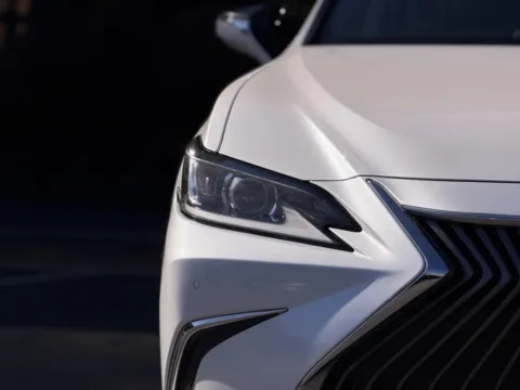 More photos of 2019 Lexus ES 350 at Gravity Autos Sandy Springs, GA