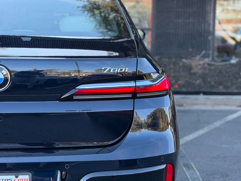2023 BMW 7 Series 760i - Photo 16