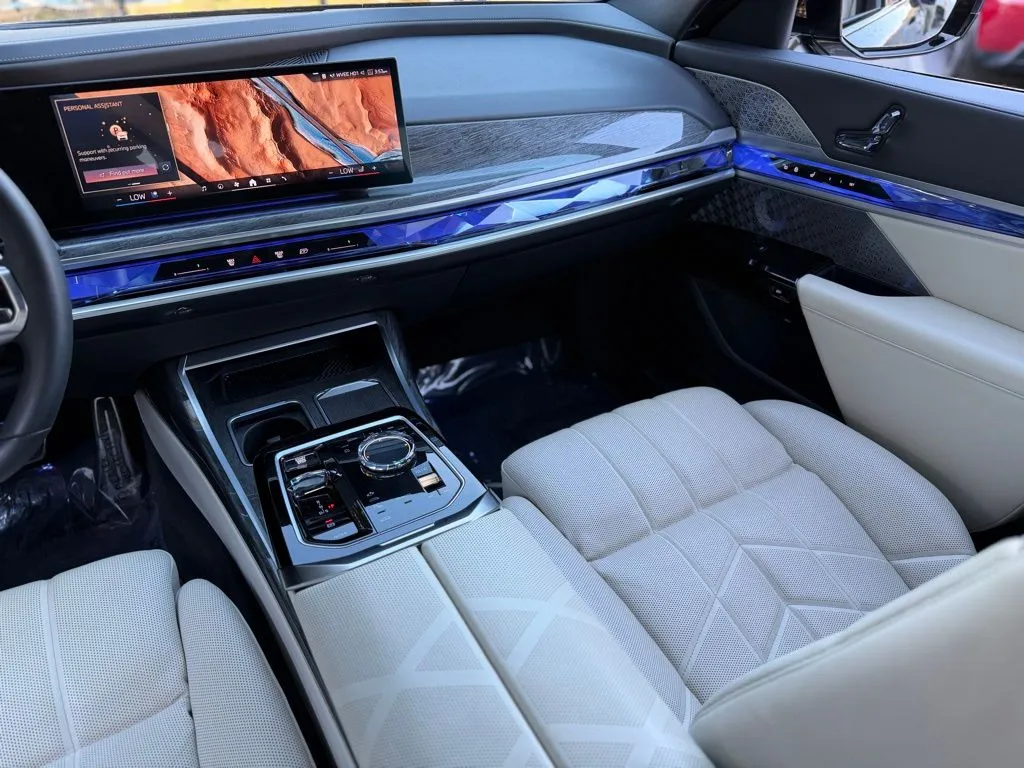 2023 BMW 7 Series 760i - Photo 46