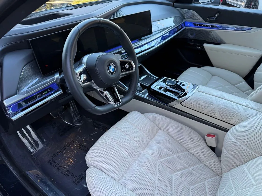 2023 BMW 7 Series 760i - Photo 24