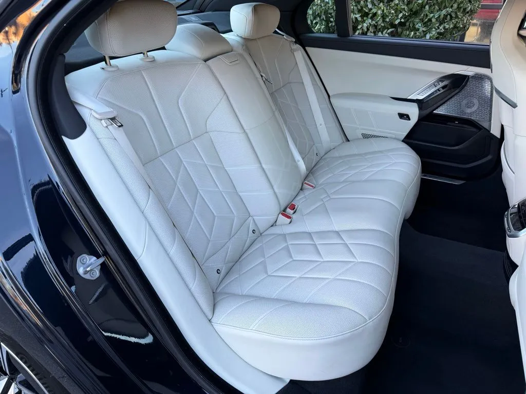 2023 BMW 7 Series 760i - Photo 41
