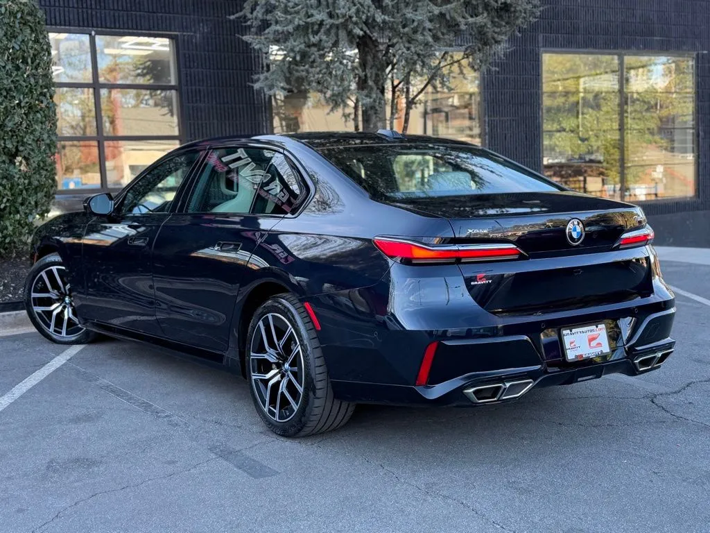 2023 BMW 7 Series 760i - Photo 19