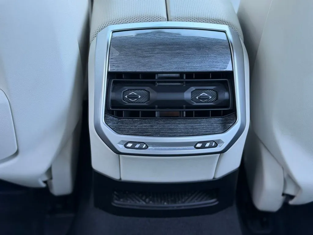 2023 BMW 7 Series 760i - Photo 54