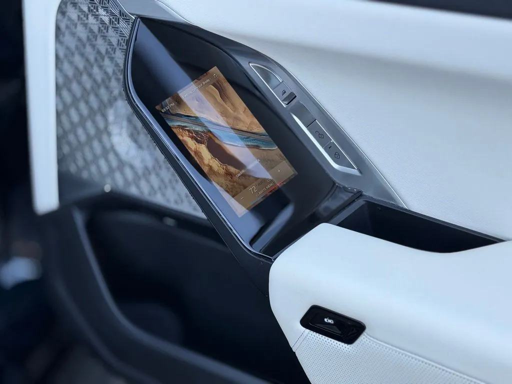 2023 BMW 7 Series 760i - Photo 43