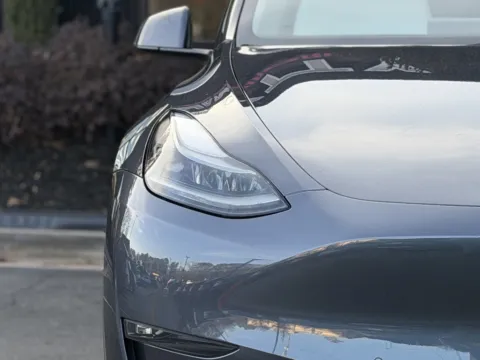 More photos of 2022 Tesla Model Y Performance at Gravity Autos Sandy Springs, GA