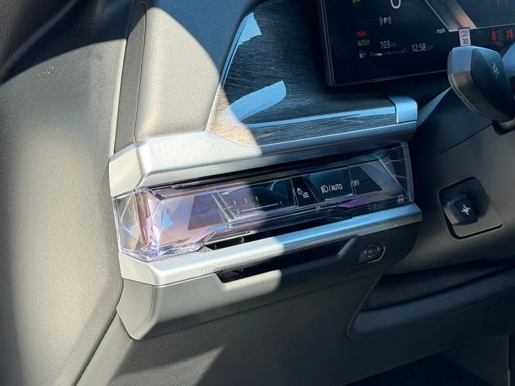 BMW 7 Series photo 27