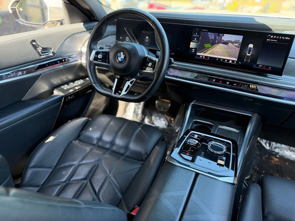 BMW 7 Series photo 44